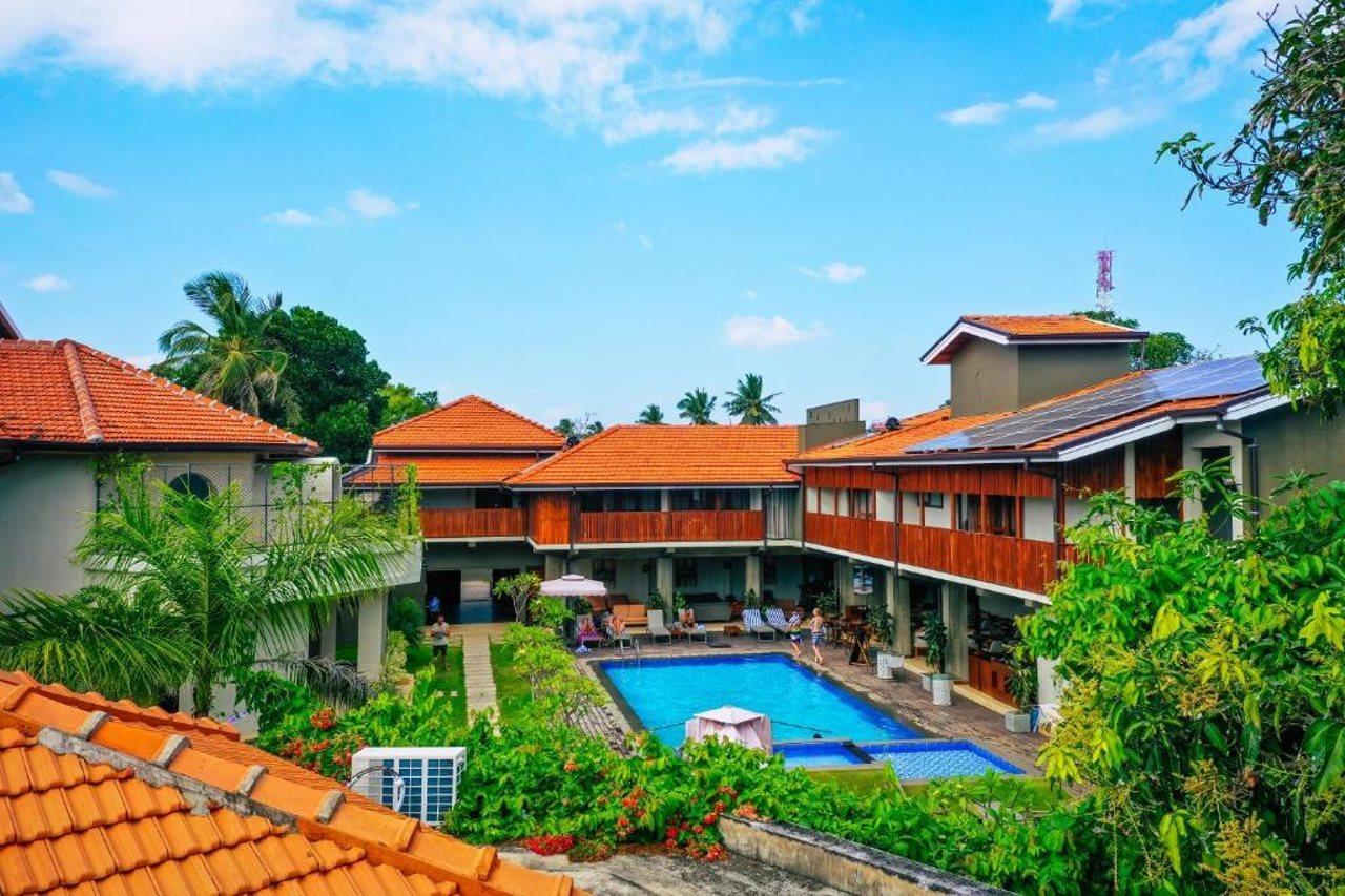 Seahorse Beach Resort 卡尔皮蒂耶 外观 照片