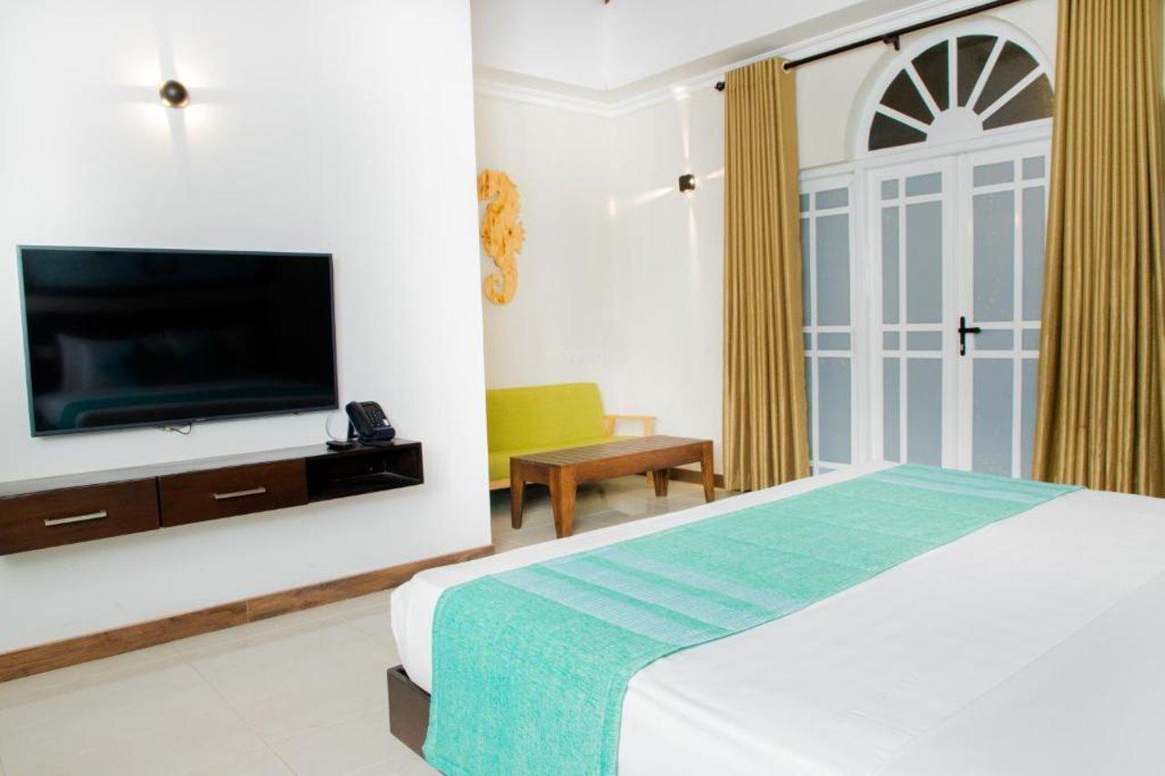Seahorse Beach Resort 卡尔皮蒂耶 外观 照片