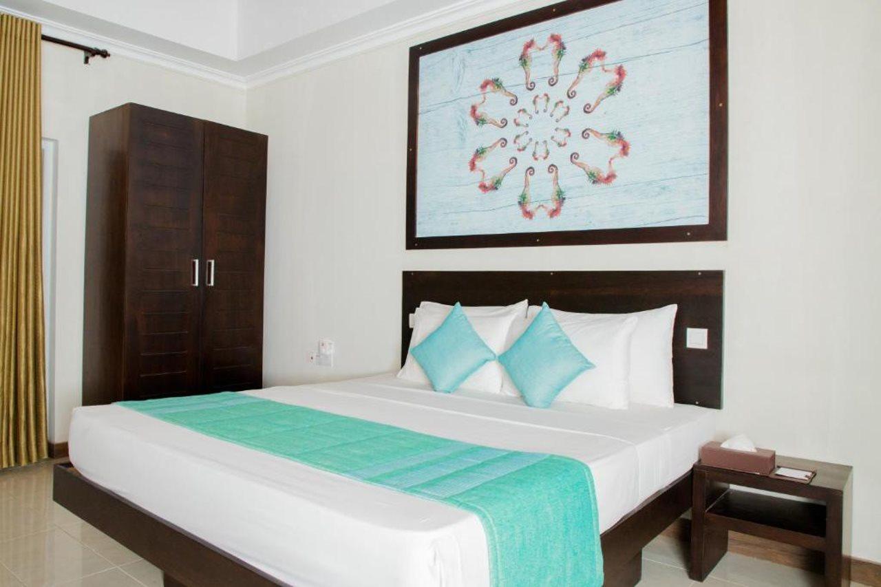 Seahorse Beach Resort 卡尔皮蒂耶 外观 照片