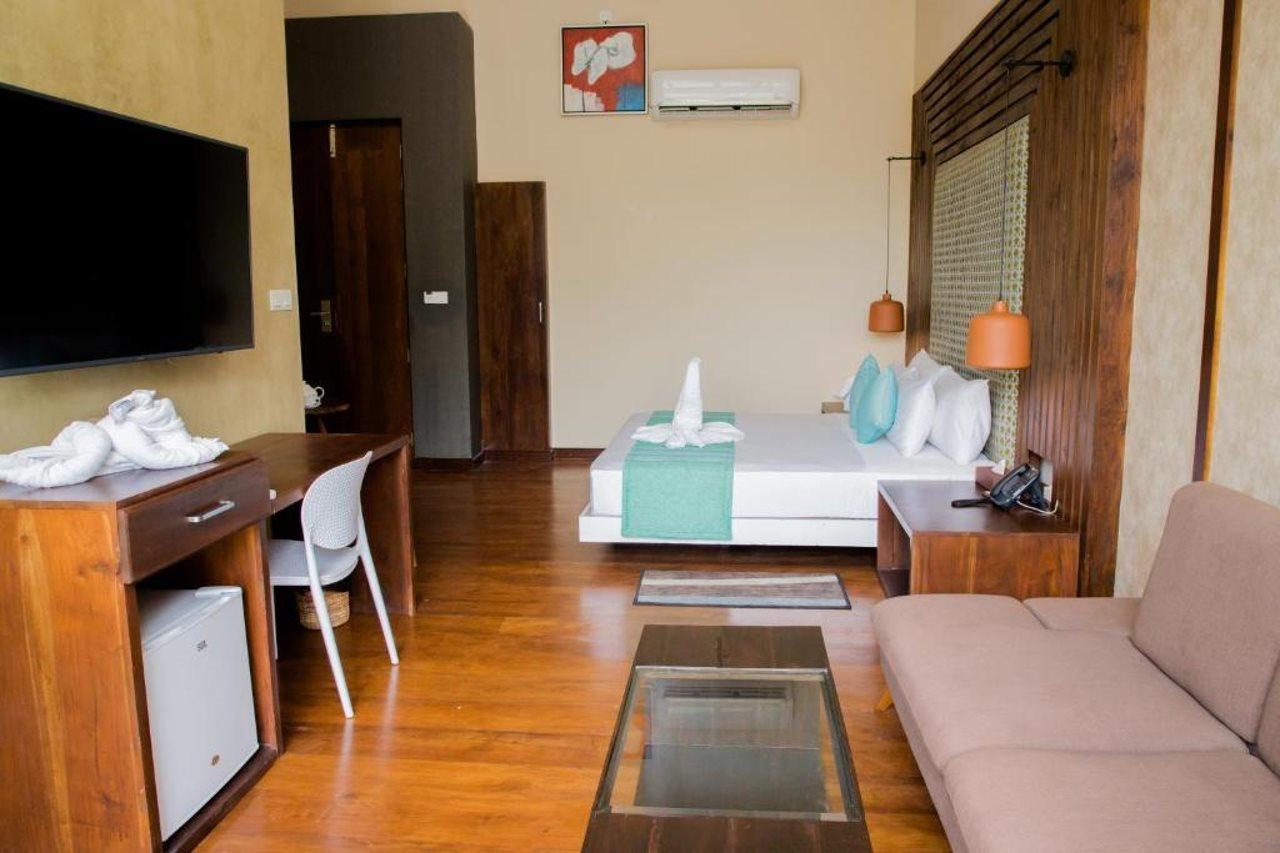 Seahorse Beach Resort 卡尔皮蒂耶 外观 照片